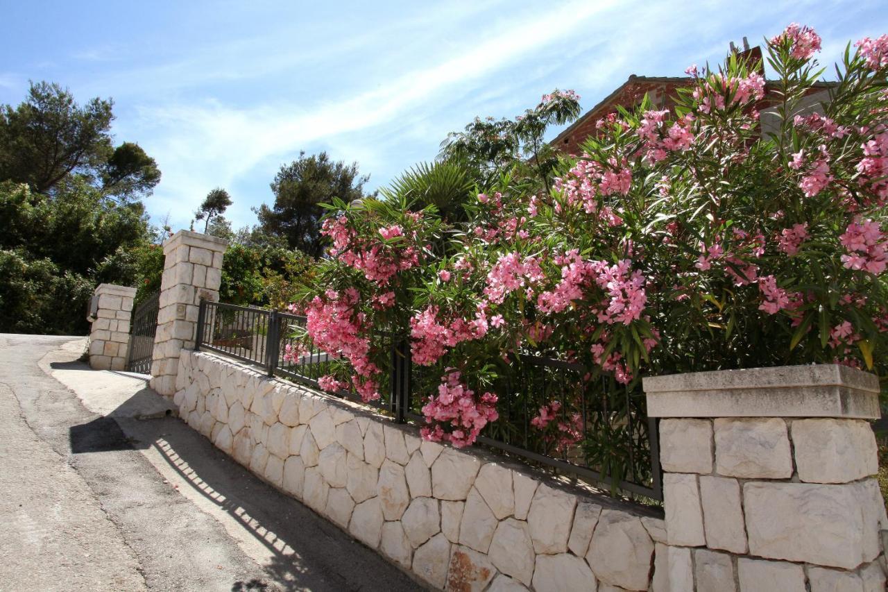 Apartment Udovicic Trogir Exterior foto